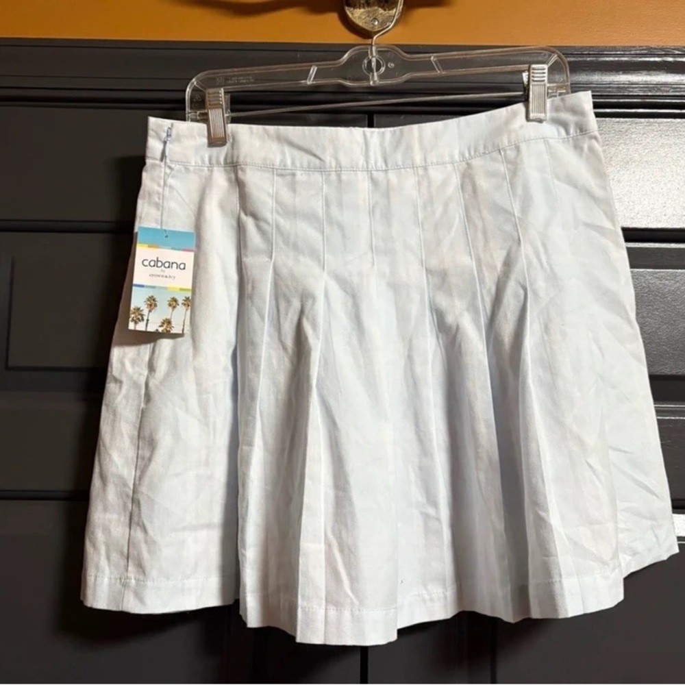 crown & ivy White Pleated Circle Skirt